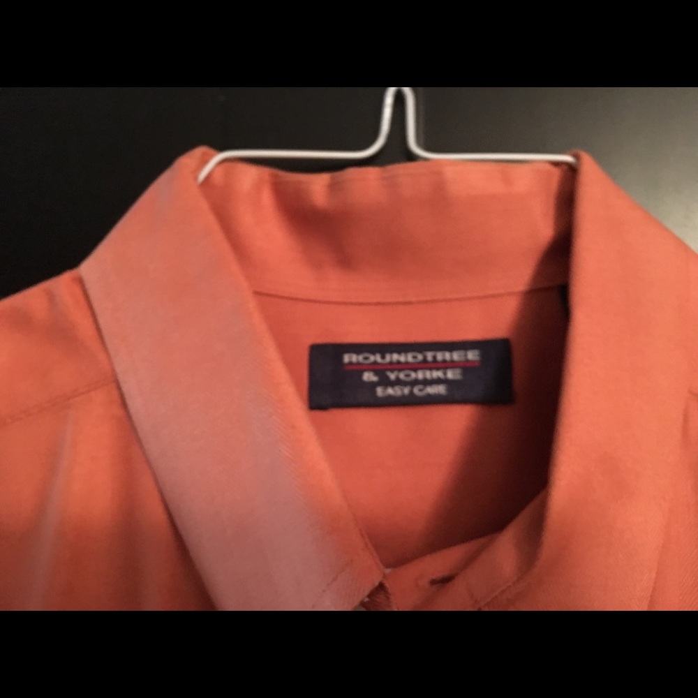 Men’s cotton dress shirt